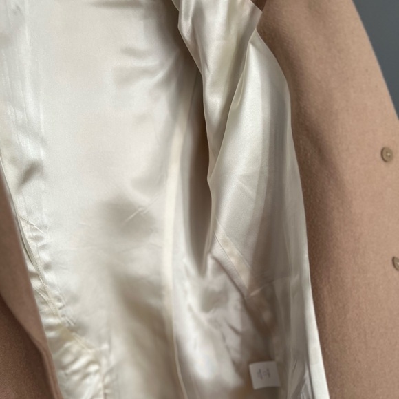 Camel wool schoolboy blazer with brass buttons. J Crew size 4. - Picture 6 of 12